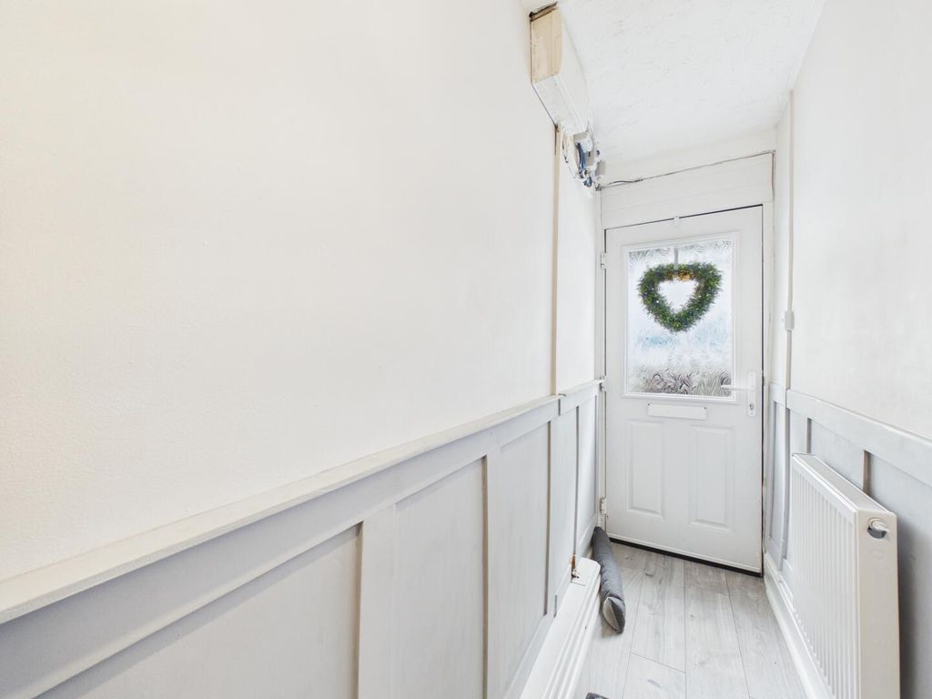 Property photo 2 of 13 Hallway