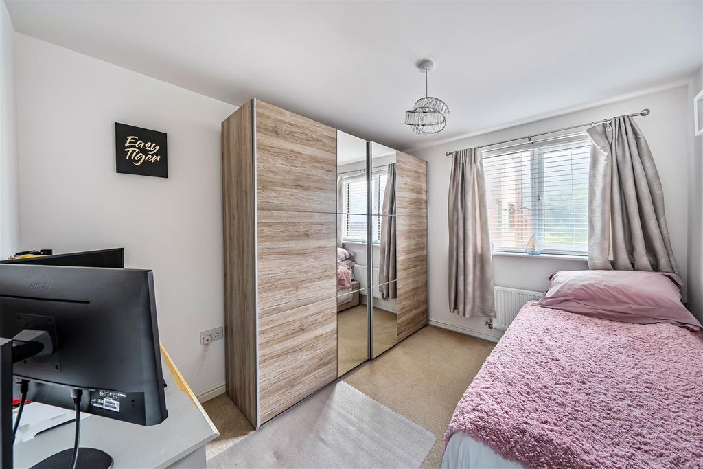 Property photo 3 of 19 1353414-15-68Cae62Bb7A00.Jpg