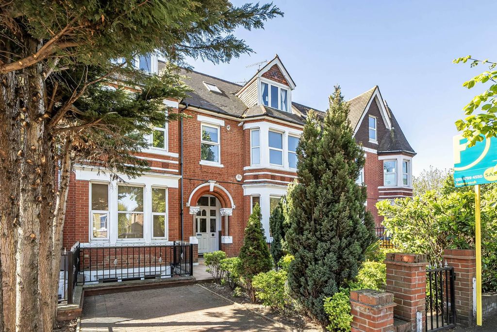 Property photo 2 of 10