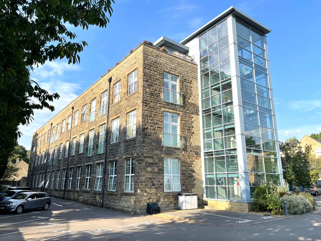 Property photo 1 of 16 Building