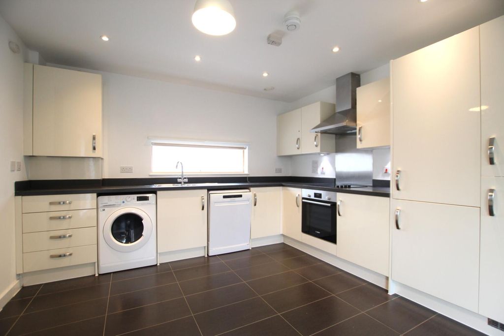 Property photo 3 of 8 Kitchen.Jpg