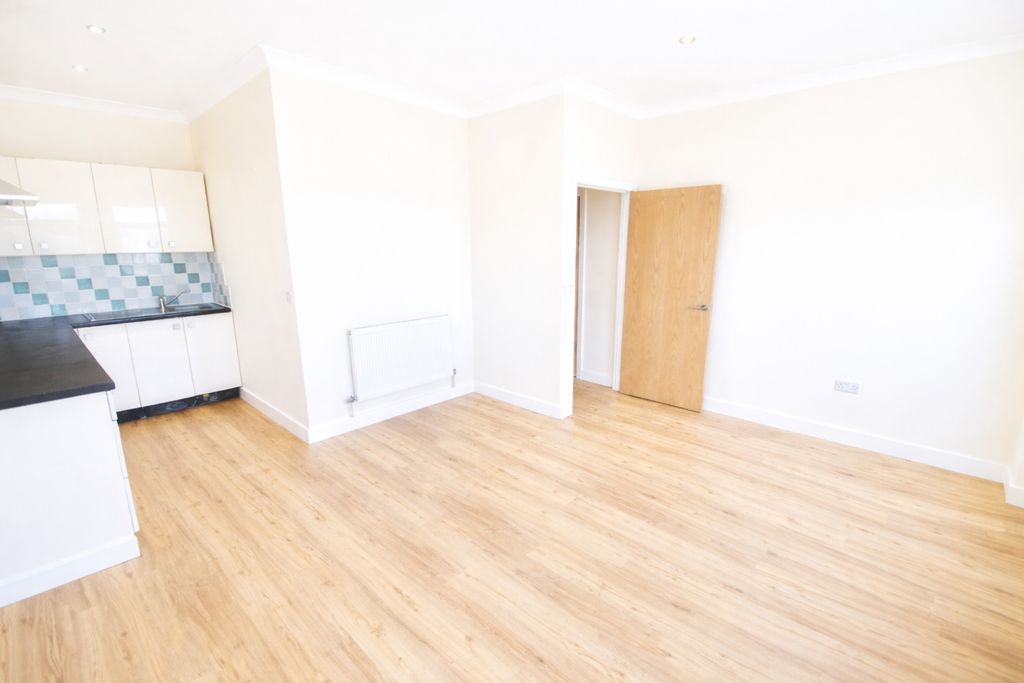 Property photo 3 of 7 Chatgpt Image Feb 18, 2026, 09_25_51 Am