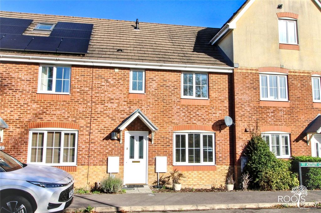 Property photo 1 of 13 Frontage