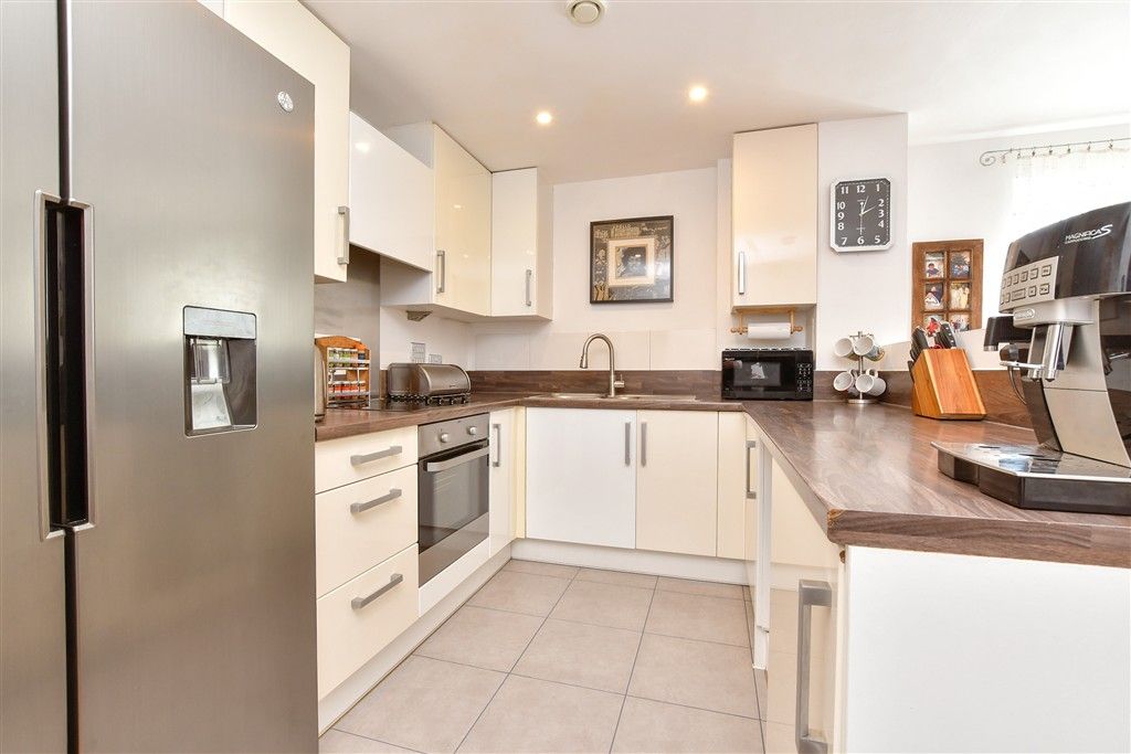 Property photo 3 of 12 Lounge / Kitchen / Diner