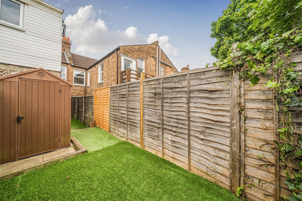 Property photo 3 of 11 Picture No. 10