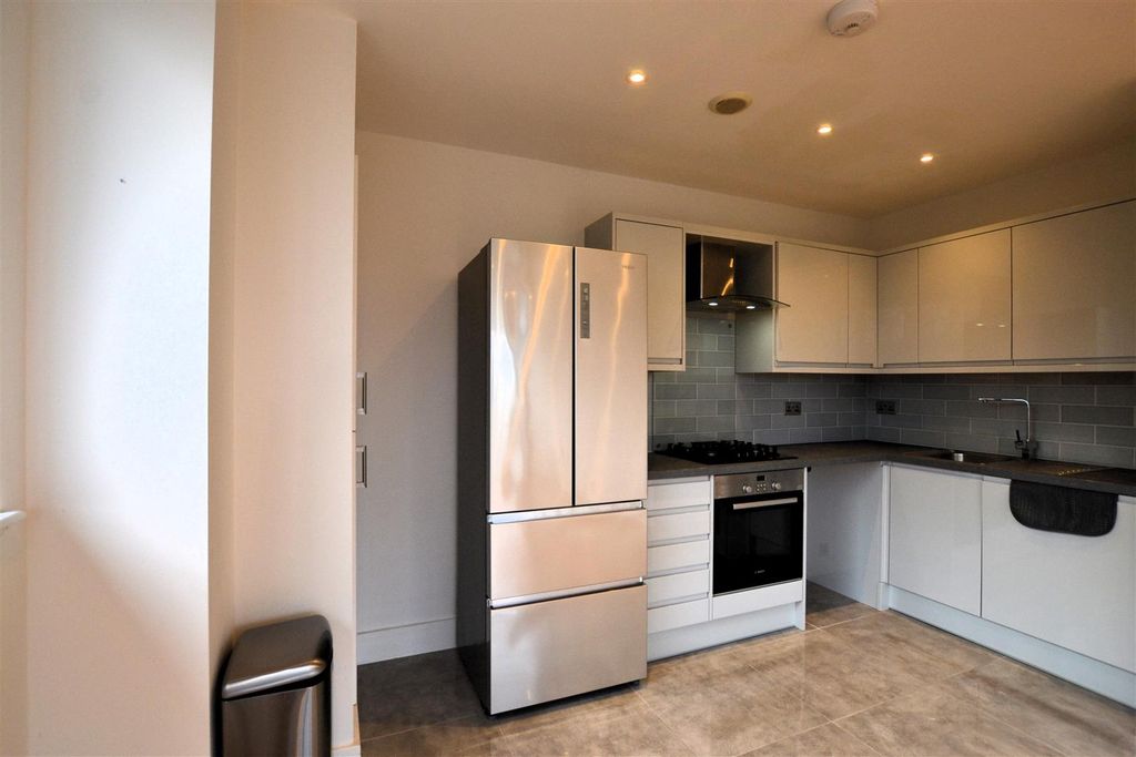 Property photo 3 of 6 Open Plan Kitchen