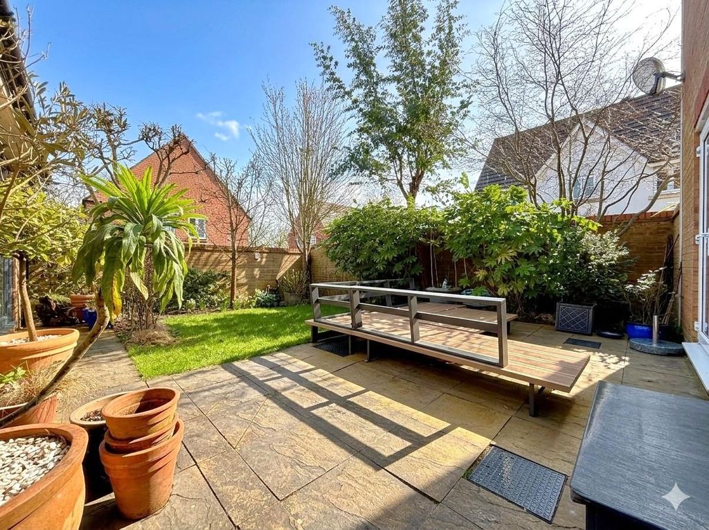 Property photo 2 of 18 Gemini_Generated_Image_2Ko7Uc2Ko7Uc2Ko7.Jpg