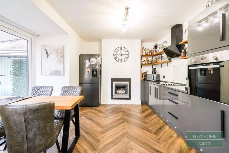 Property photo 3 of 18 Photo 12