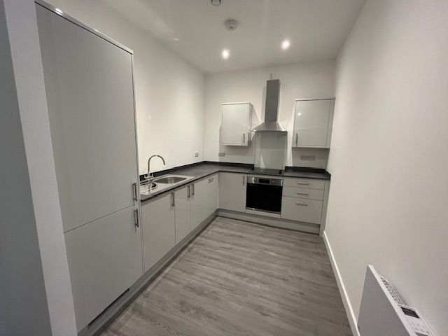 Property photo 2 of 11 Kitchen