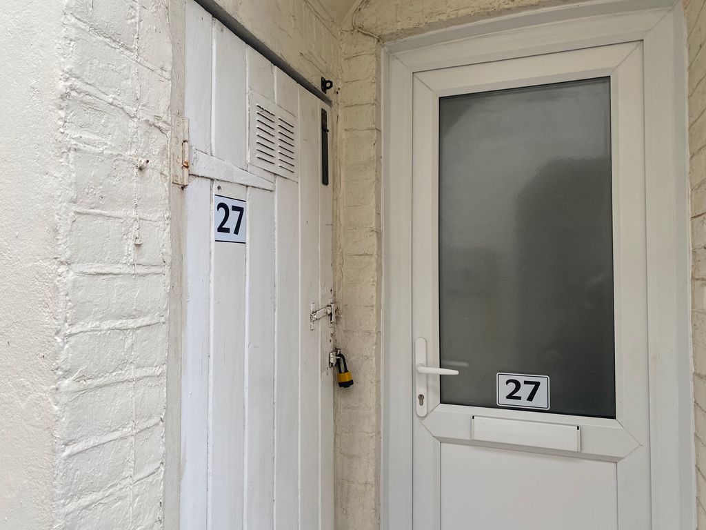 Property photo 3 of 8