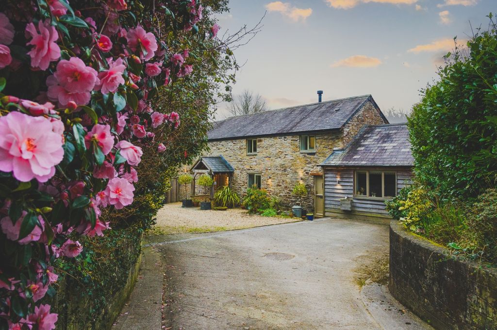 Property photo 1 of 18 Foxbarn-Polmear-Fullres-111