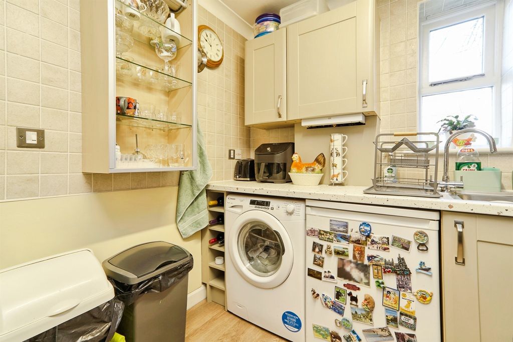Additional image 23 of 2 bed flat for saleSalters Garden, Pudsey LS28