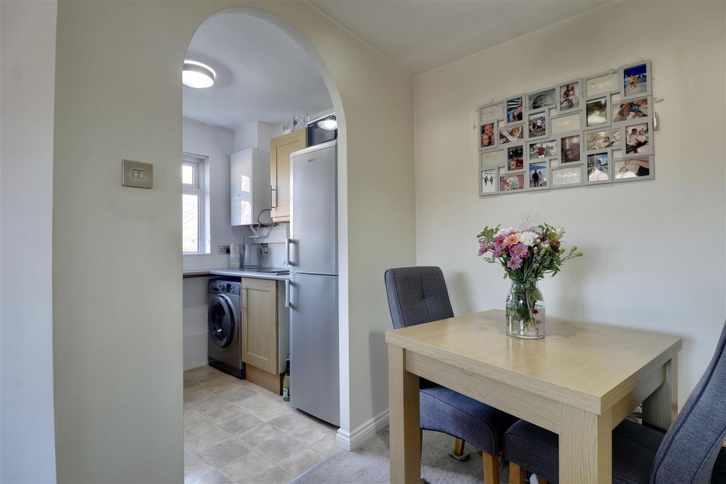 Property photo 2 of 12 A13D1Eb9-58F1-4197-B3Fd-007218594765_1_201_A.Jpeg