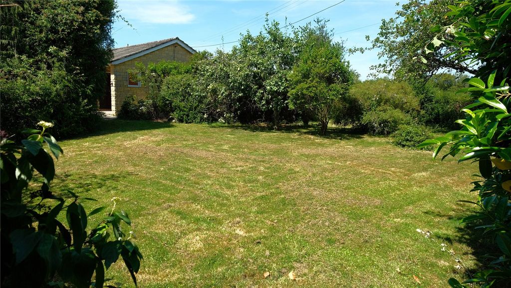 Property photo 3 of 15 Garden