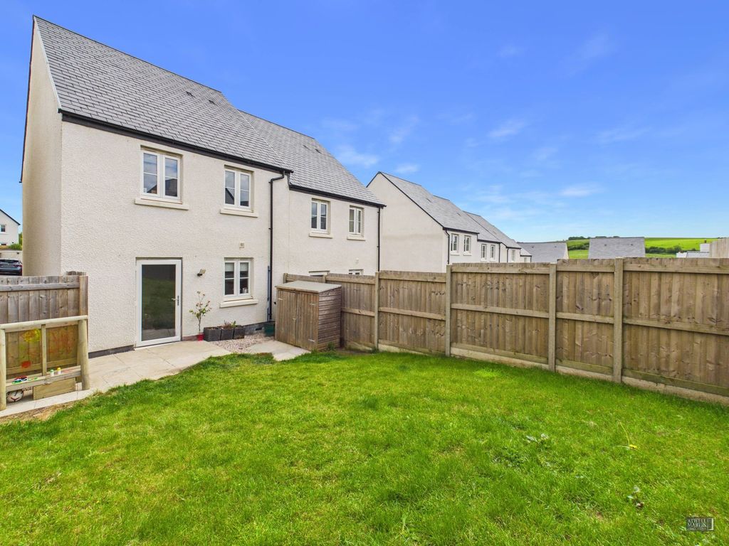 Property photo 2 of 31