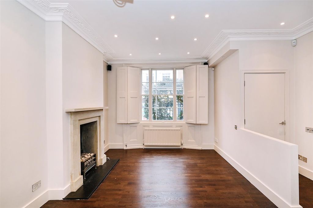 Property photo 2 of 17 38-Holland-Street (13).Jpg