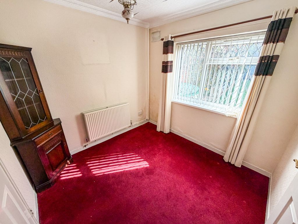 Property photo 3 of 13 Dining Room