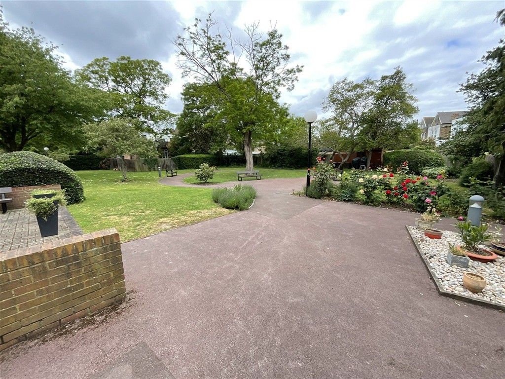 Property photo 2 of 3 Communal Garden