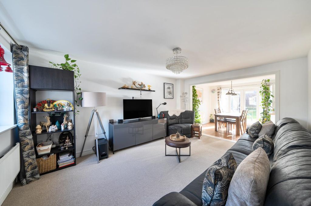 Property photo 2 of 21 1361618-15-68Ff6Dedec63F.Jpg