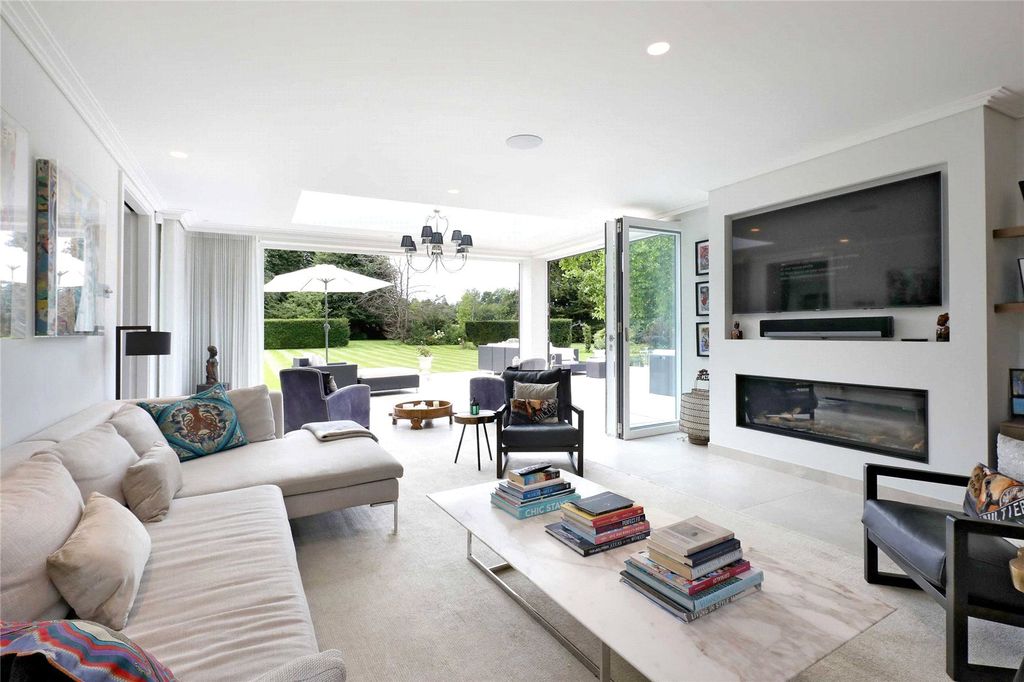 Additional image 7 of 7 bed detached house for saleHall Place Lane, Burchetts Green, Maidenhead, Berkshire SL6