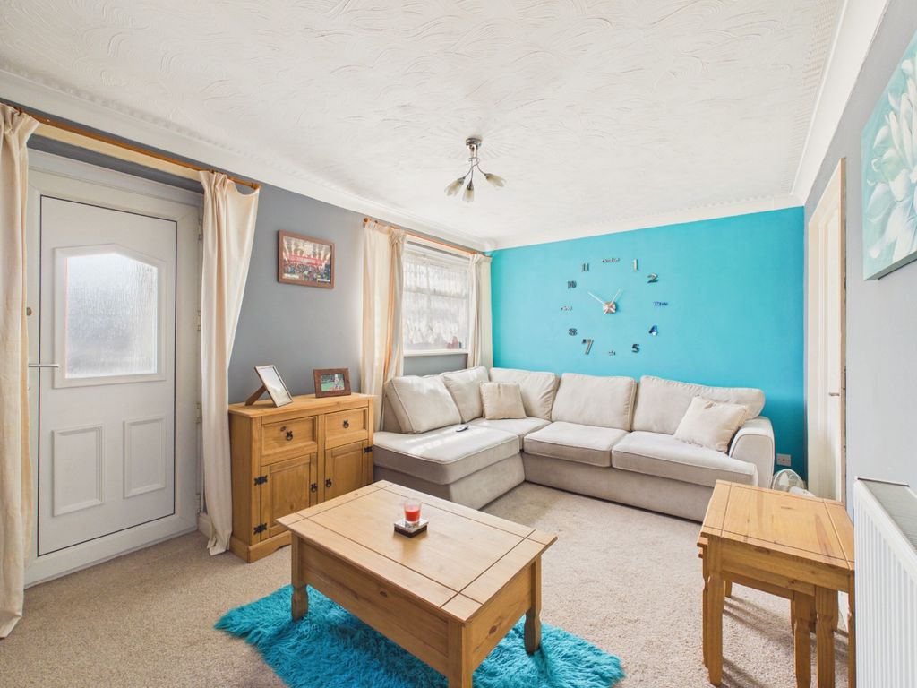 Property photo 2 of 13 5366065