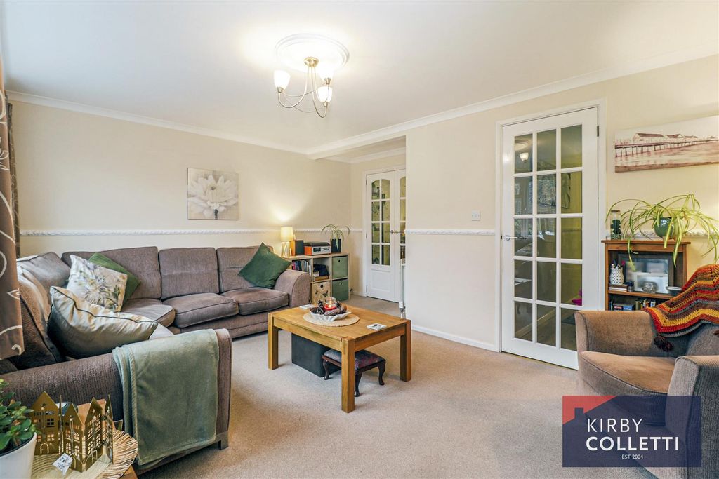 Property photo 3 of 20