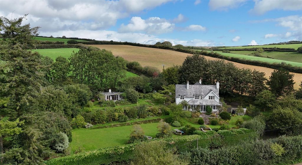 Property photo 2 of 39 Dji_20260915115040_0459_D Crop.Jpg