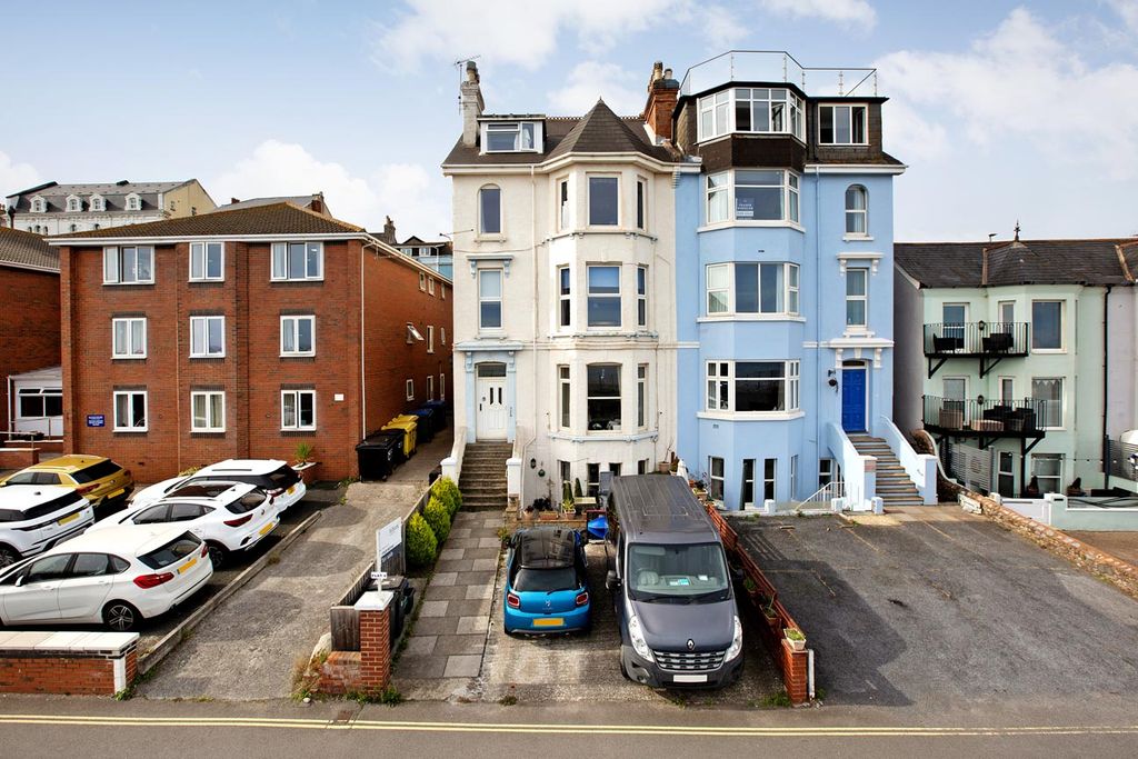 Property photo 3 of 9 Photo 2