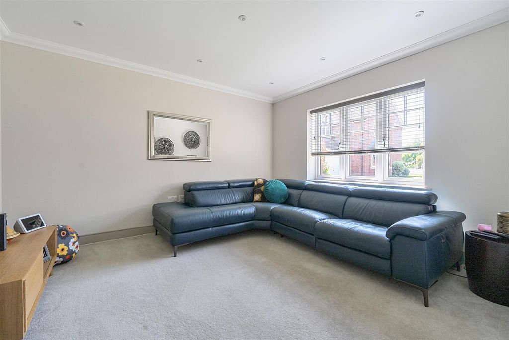 Property photo 3 of 22 1451199-24-69Ef7A5Eb4E89.Jpg