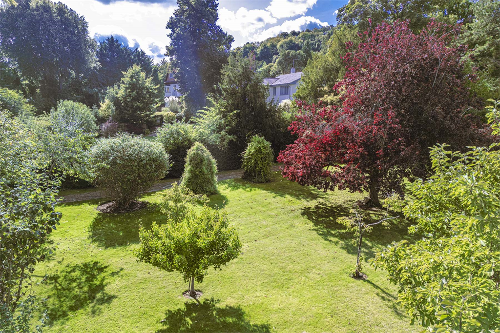 Property photo 2 of 21
