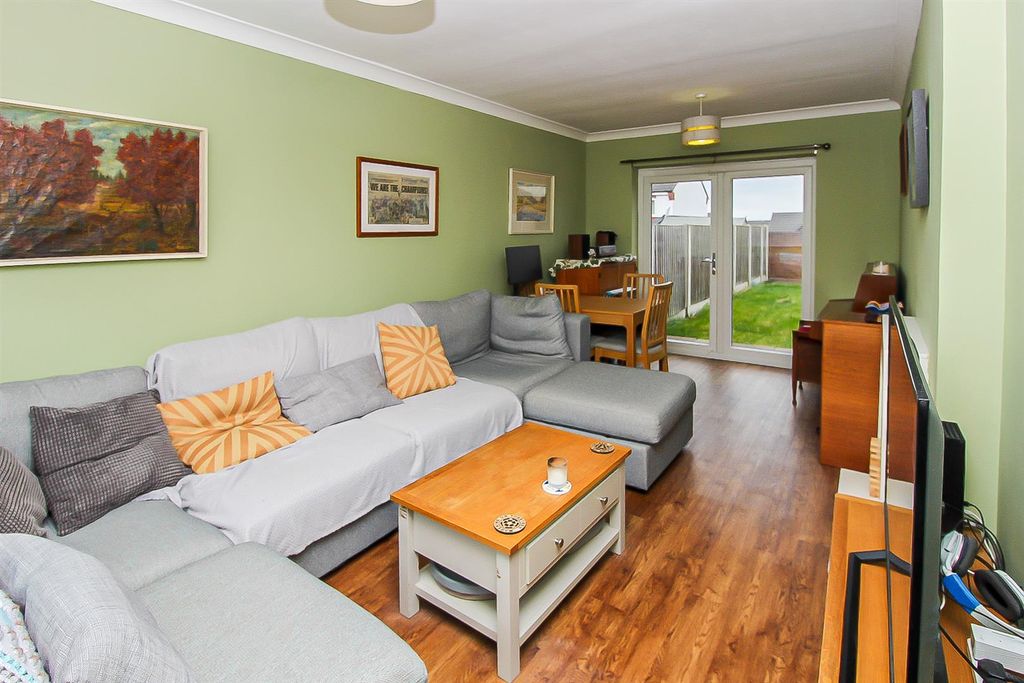 Property photo 3 of 10 Lounge Diner