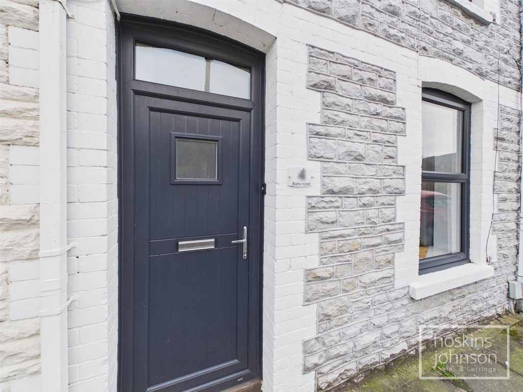 Property photo 2 of 21 Entrance Lobby