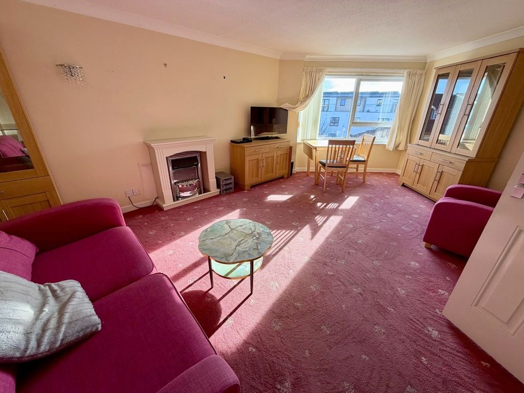 Property photo 3 of 18