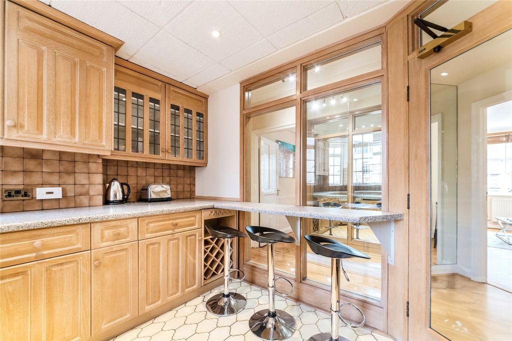 Property photo 3 of 14 Kitchen