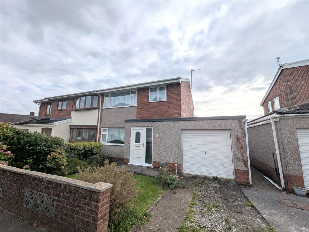 Property photo 1 of 28 Picture No. 12