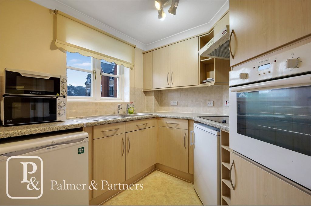 Property photo 3 of 10 Picture No. 13