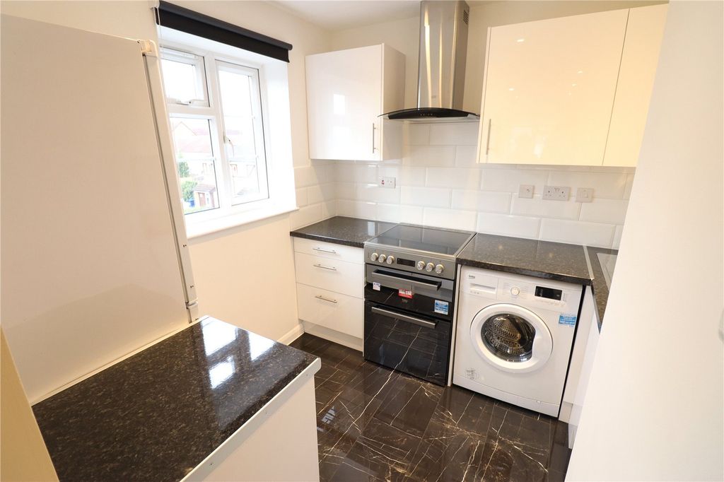 Property photo 3 of 5 Picture No. 06