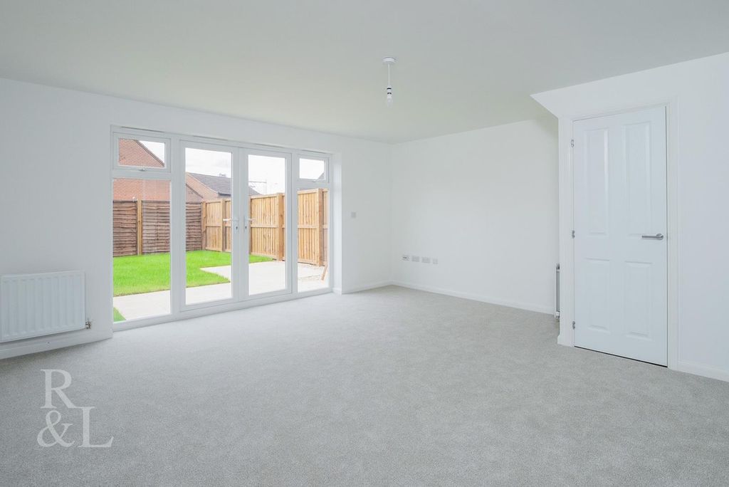 Property photo 3 of 12 3.Jpg