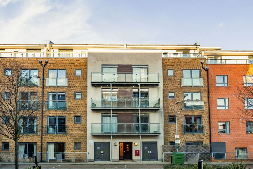 Property photo 1 of 12 External