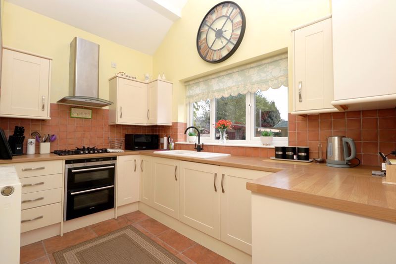 Property photo 2 of 30 Kitchen