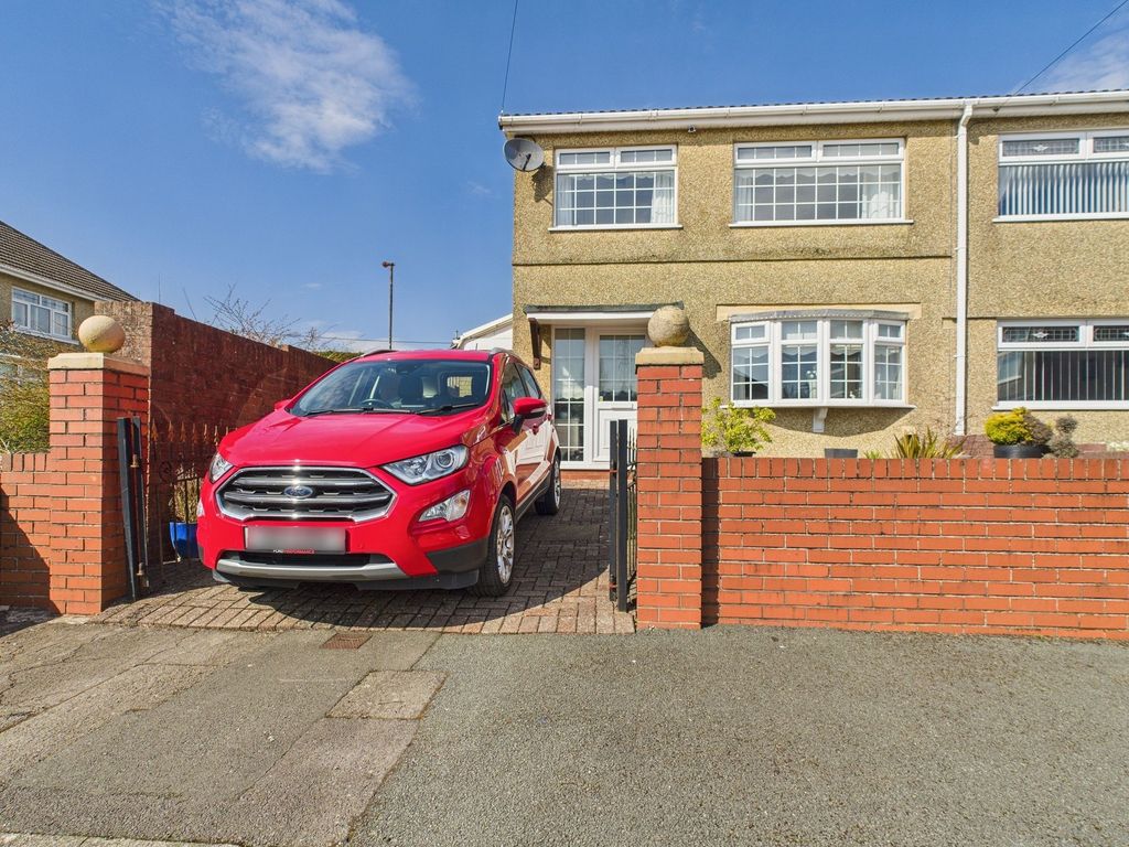 Property photo 1 of 37