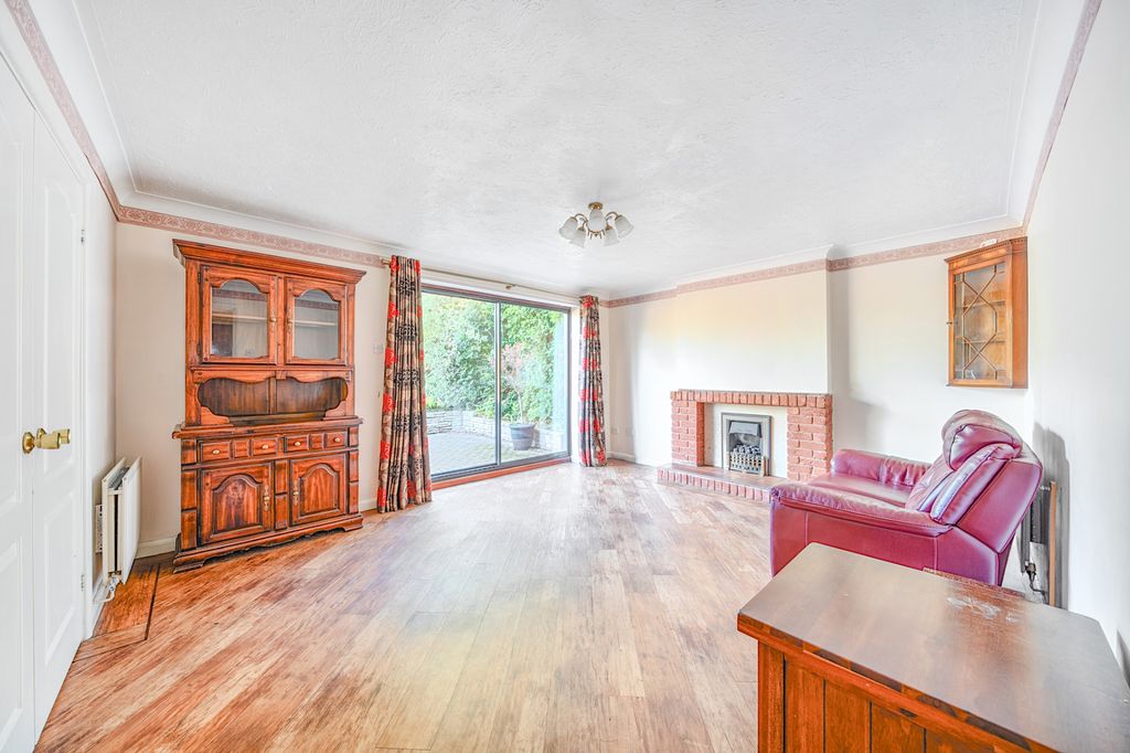 Property photo 2 of 19