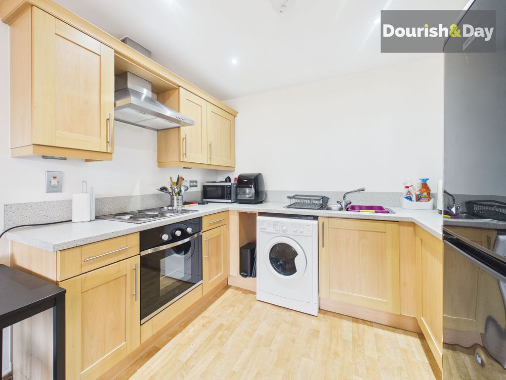 Property photo 3 of 11