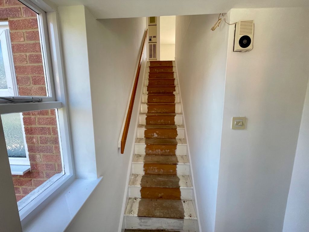 Property photo 3 of 6 4760963