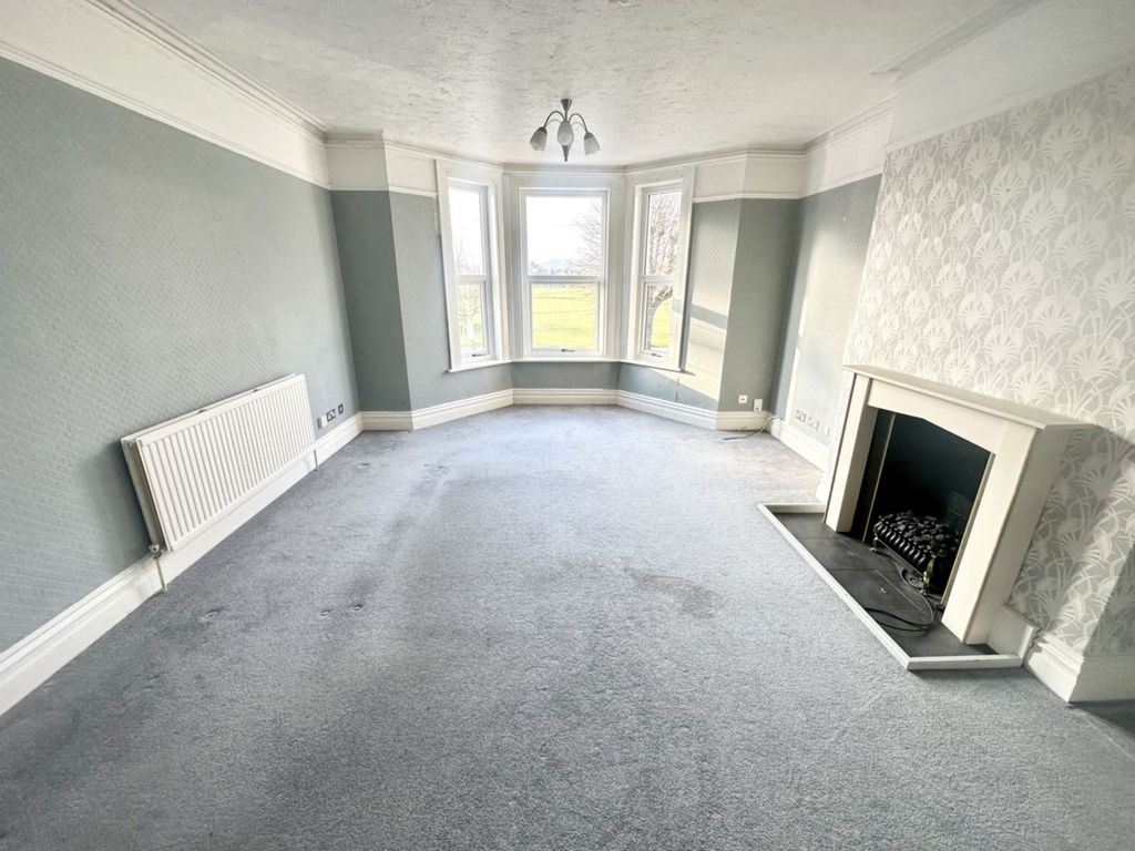 Property photo 2 of 8 Photo 2