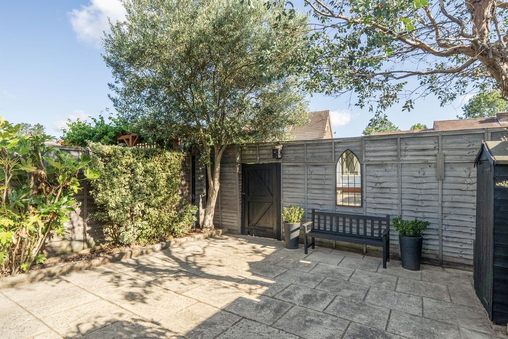 Property photo 2 of 13