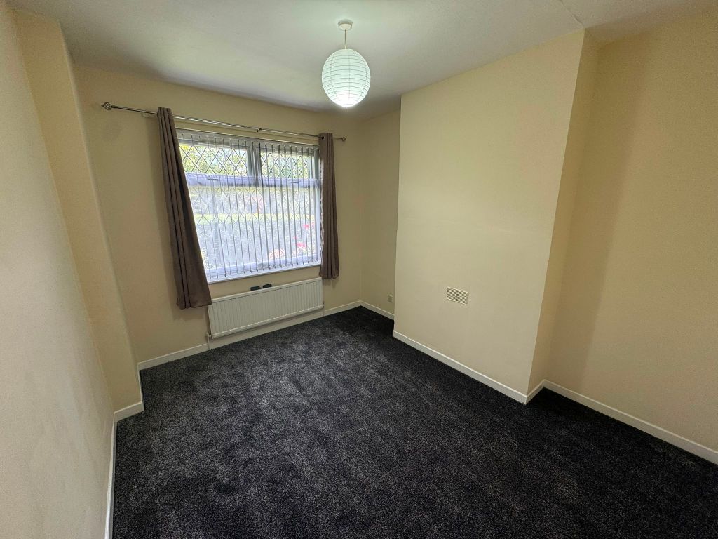 Property photo 3 of 7 Bedroom 1