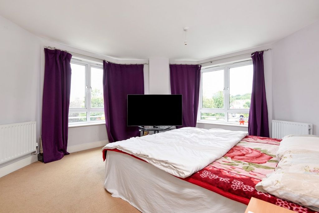 Property photo 3 of 6 Picture No. 05
