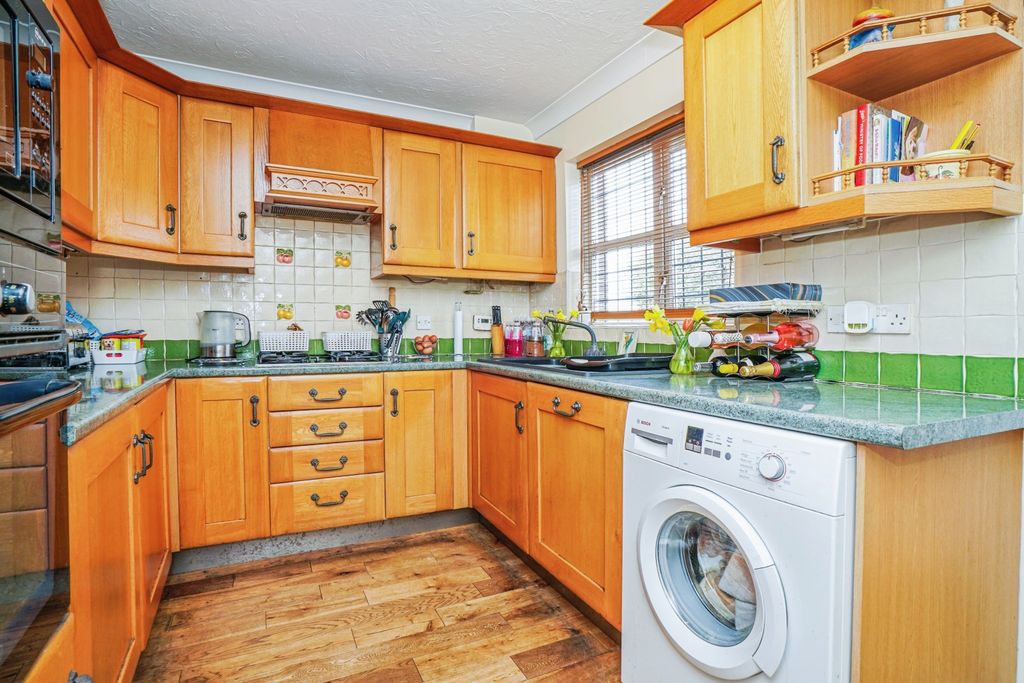 Property photo 3 of 13