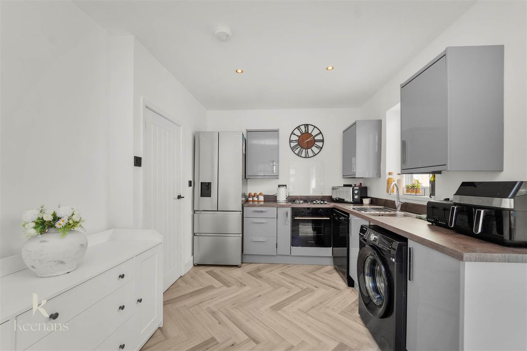 Property photo 3 of 49 17.Jpg
